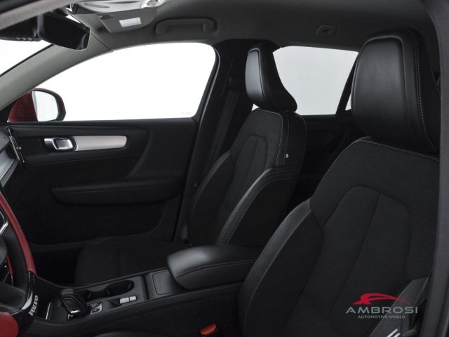 VOLVO XC40 usata 8