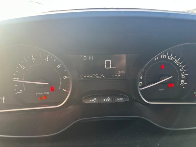 PEUGEOT 208 usata, con Autoradio