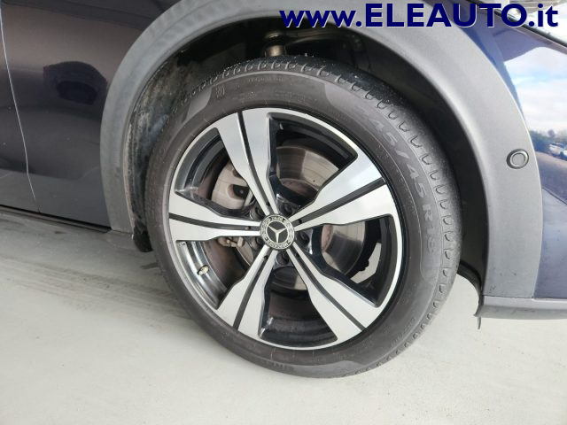 MERCEDES-BENZ C 220 usata, con Chiusura centralizzata