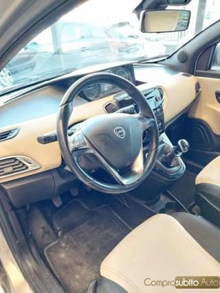 LANCIA Ypsilon usata, con Fendinebbia