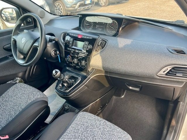 LANCIA Ypsilon usata 17