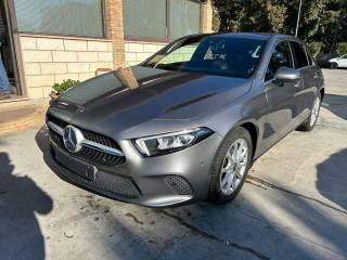 MERCEDES-BENZ A 180 d Automatic Progressive