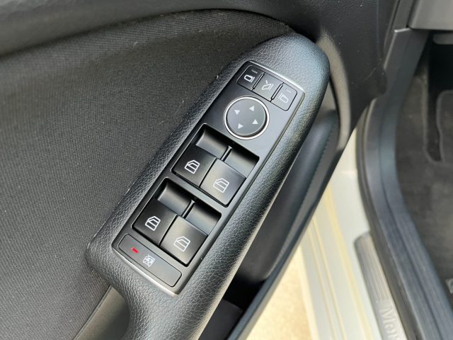 MERCEDES-BENZ B 180 usata, con Climatizzatore