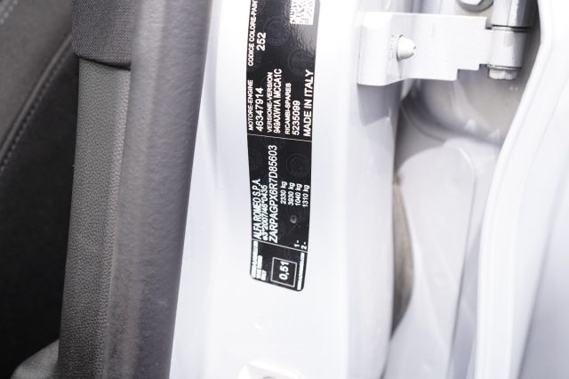 ALFA ROMEO Stelvio usata, con Specchietti laterali elettrici