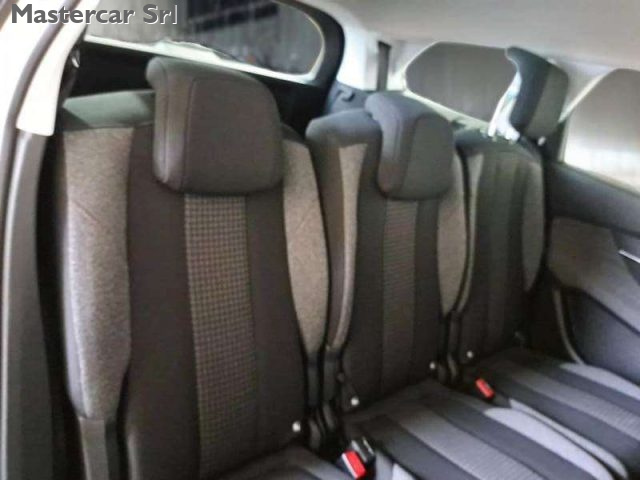 PEUGEOT 5008 usata, con Servosterzo