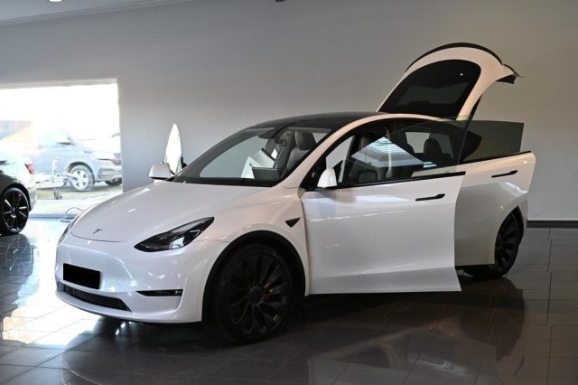TESLA Model Y usata, con Servosterzo