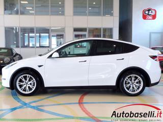 TESLA Model Y usata, con USB