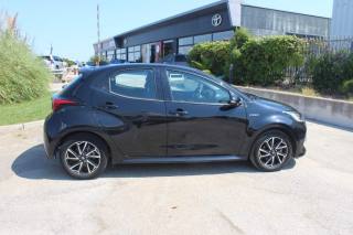 TOYOTA Yaris usata, con Bracciolo