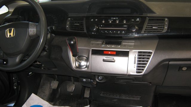 HONDA FR-V usata, con Autoradio