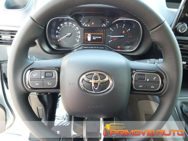 TOYOTA Proace City Verso usata, con Airbag