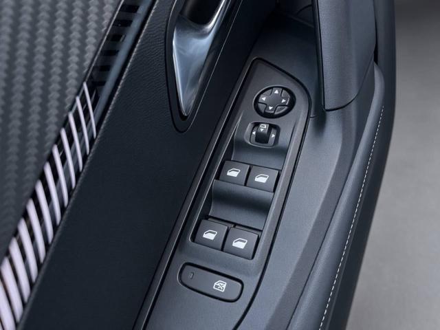 PEUGEOT 2008 usata, con Controllo vocale