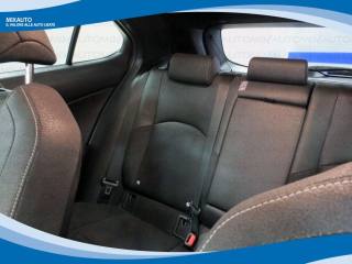 LEXUS UX 250h usata, con Controllo automatico clima