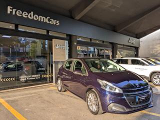 PEUGEOT 208 usata, con Alzacristalli elettrici