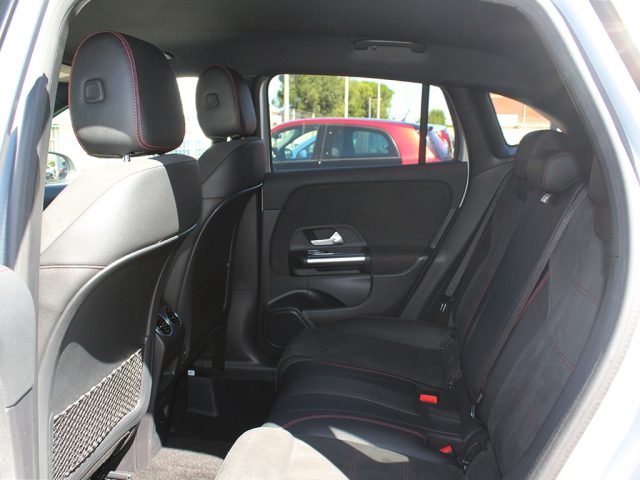 MERCEDES-BENZ GLA 200 usata, con Servosterzo