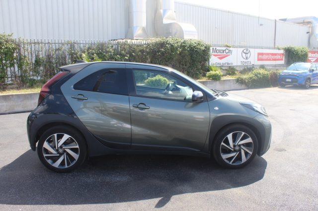 TOYOTA Aygo X usata, con Autoradio digitale