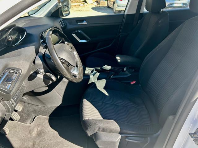 PEUGEOT 308 usata, con Sedile posteriore sdoppiato