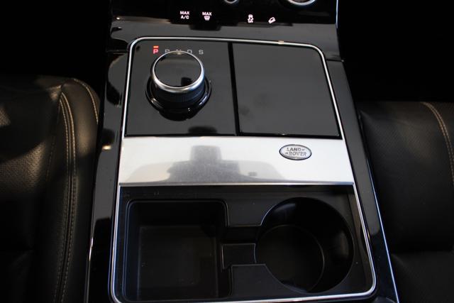 LAND ROVER Range Rover Velar usata, con Sistema di navigazione