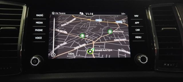 SKODA Kodiaq usata, con Riconoscimento dei segnali stradali