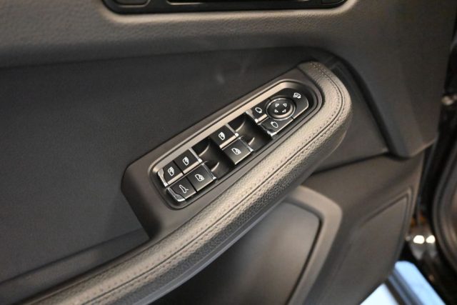 PORSCHE Macan usata 40
