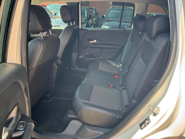 MERCEDES-BENZ GLB 200 usata, con Vetri oscurati
