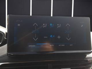 PEUGEOT 3008 usata, con Leve al volante