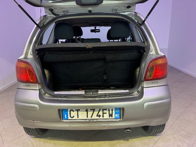 TOYOTA Yaris usata 1