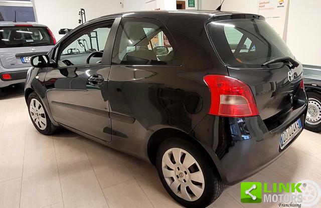 TOYOTA Yaris usata 1