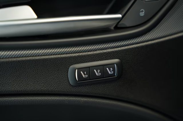 ALFA ROMEO Stelvio usata, con Sedili riscaldati