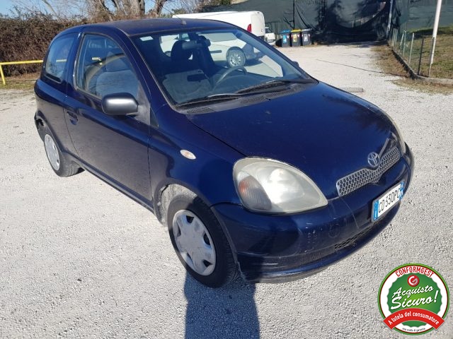 TOYOTA Yaris usata 12