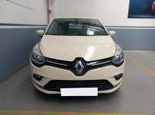 RENAULT Clio usata, con Airbag