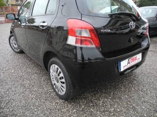 TOYOTA Yaris usata 50