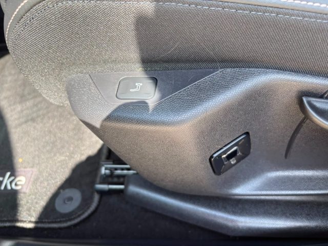 PEUGEOT 3008 usata, con Fari Xenon