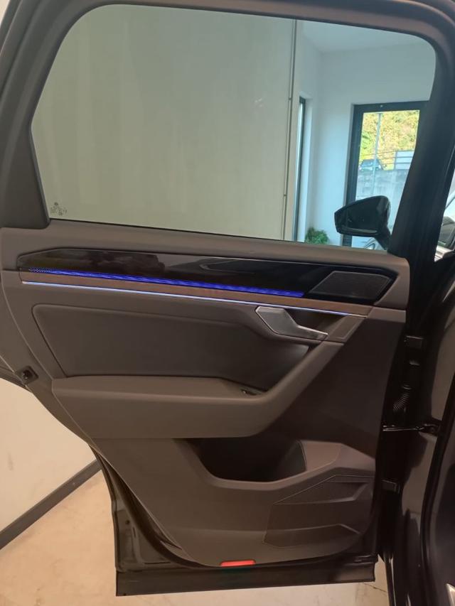 VOLKSWAGEN Touareg usata 34