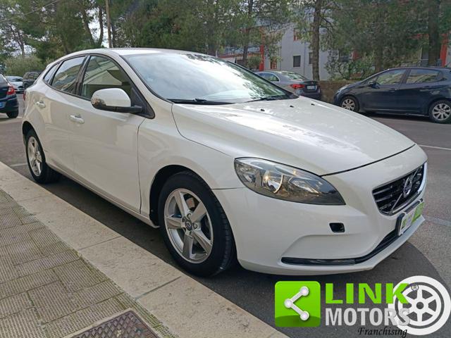 VOLVO V40 usata, con Luci diurne