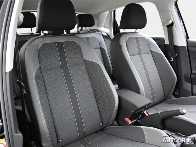 VOLKSWAGEN Polo usata, con Autoradio