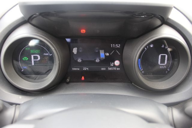 TOYOTA Yaris usata, con Controllo elettronico della corsia