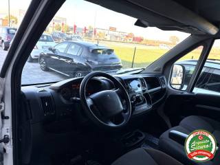 PEUGEOT Boxer usata, con USB