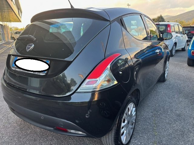 LANCIA Ypsilon usata, con Autoradio