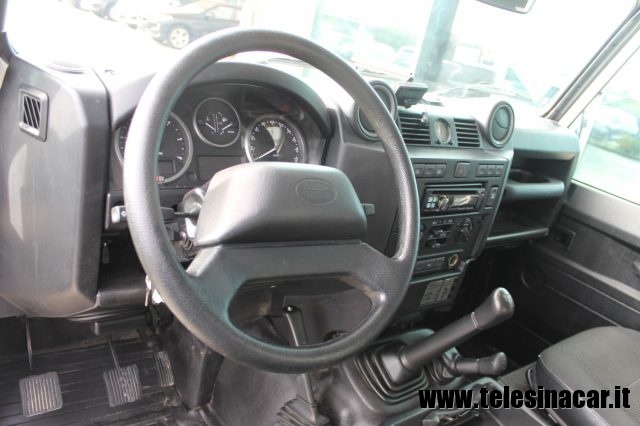 LAND ROVER Defender usata 9