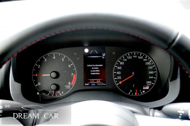 TOYOTA Yaris usata, con Cruise Control