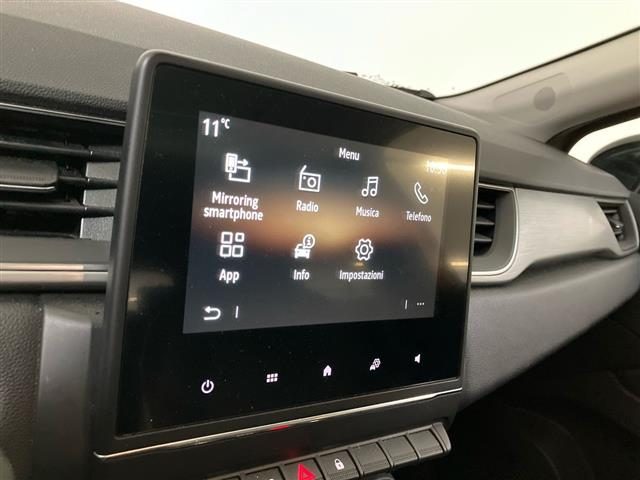 RENAULT Captur usata, con USB