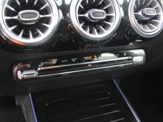MERCEDES-BENZ B 250 usata, con Sensori di parcheggio anteriori