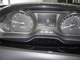 PEUGEOT 2008 usata, con Controllo trazione