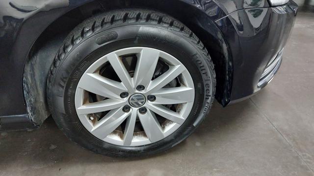 VOLKSWAGEN Passat usata, con Volante multifunzione