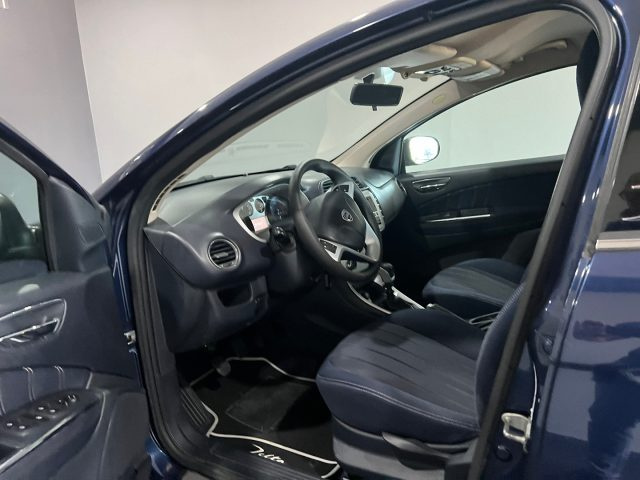 LANCIA Delta usata, con Autoradio