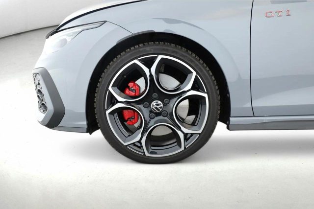 VOLKSWAGEN Golf GTI usata, con Autoradio