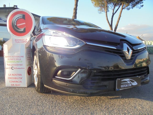 RENAULT Clio usata, con Sensore di luce