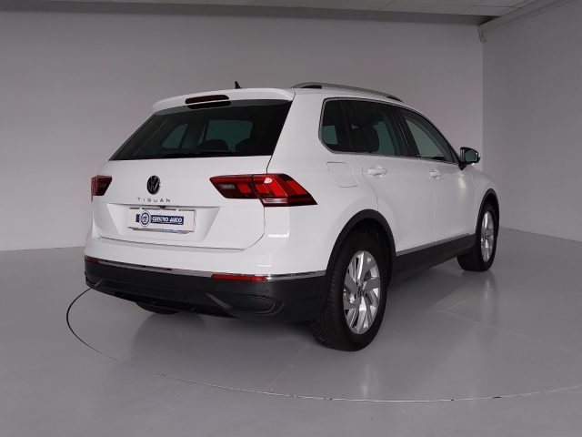 VOLKSWAGEN Tiguan usata, con Bracciolo