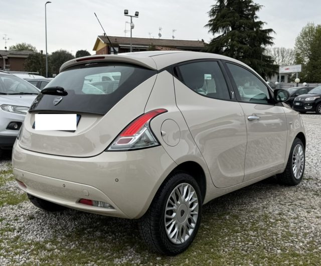 LANCIA Ypsilon usata, con Controllo trazione