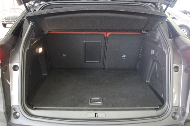 PEUGEOT 3008 usata, con Volante in pelle